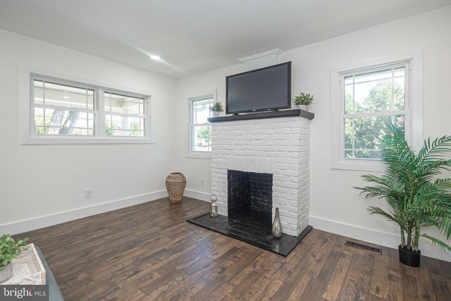 3017 BLAIR MILL RD, Willow Grove, PA 19090