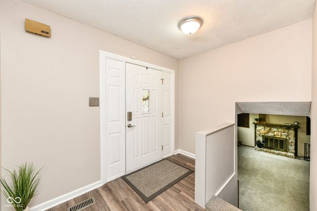 34 Sleepy Hollow Court, Westfield, IN 46074