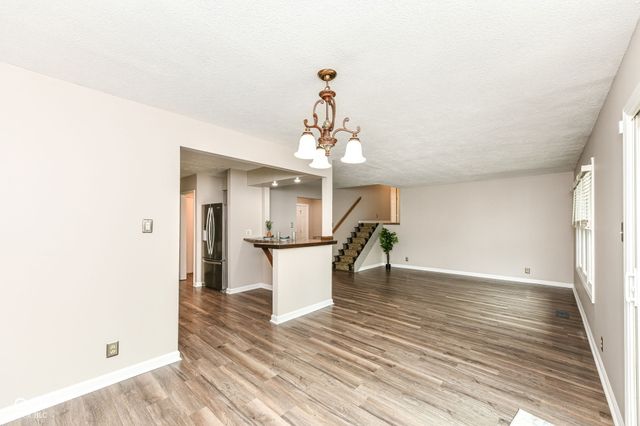 34 Sleepy Hollow Court, Westfield, IN 46074