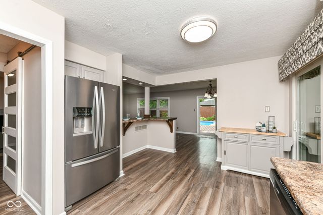 34 Sleepy Hollow Court, Westfield, IN 46074