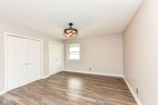 34 Sleepy Hollow Court, Westfield, IN 46074