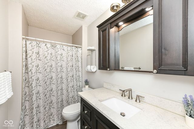 34 Sleepy Hollow Court, Westfield, IN 46074