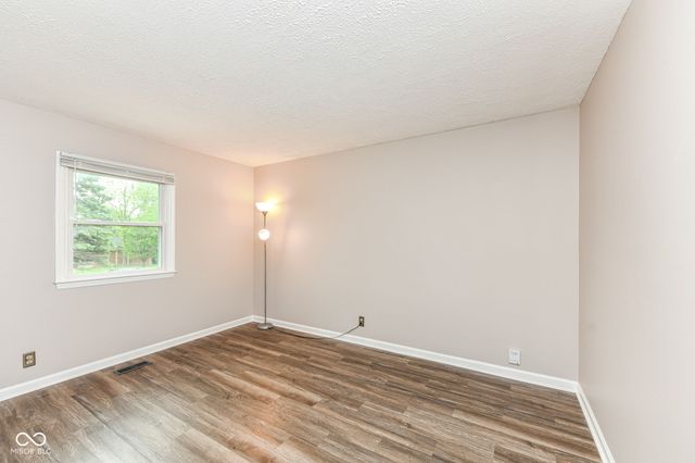 34 Sleepy Hollow Court, Westfield, IN 46074