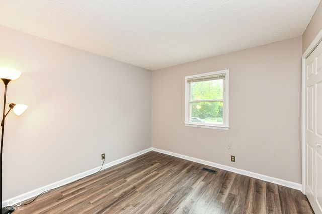 34 Sleepy Hollow Court, Westfield, IN 46074