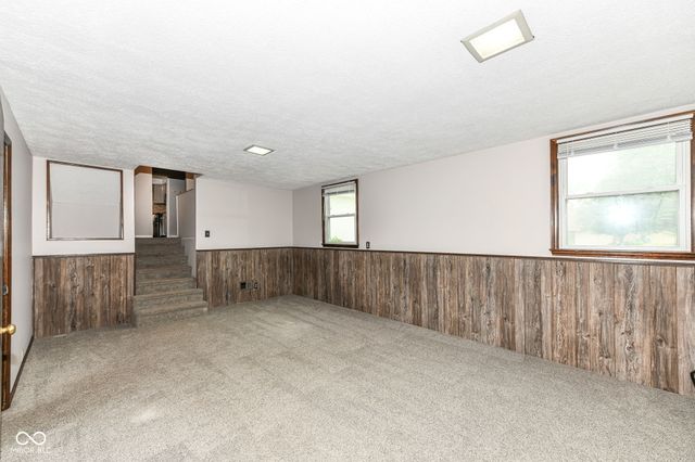 34 Sleepy Hollow Court, Westfield, IN 46074