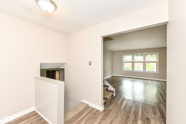 34 Sleepy Hollow Court, Westfield, IN 46074