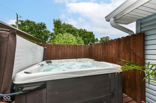 34 Sleepy Hollow Court, Westfield, IN 46074