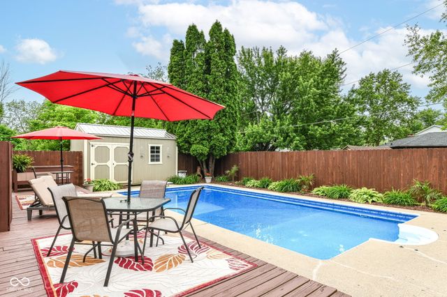 34 Sleepy Hollow Court, Westfield, IN 46074