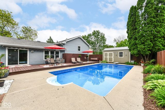 34 Sleepy Hollow Court, Westfield, IN 46074