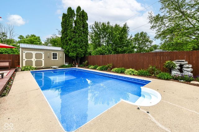 34 Sleepy Hollow Court, Westfield, IN 46074