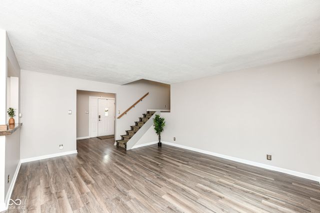 34 Sleepy Hollow Court, Westfield, IN 46074