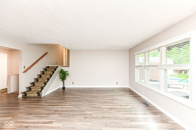 34 Sleepy Hollow Court, Westfield, IN 46074
