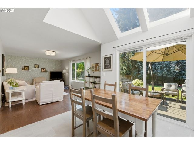 401 E DONALD Ln, Newberg, OR 97132