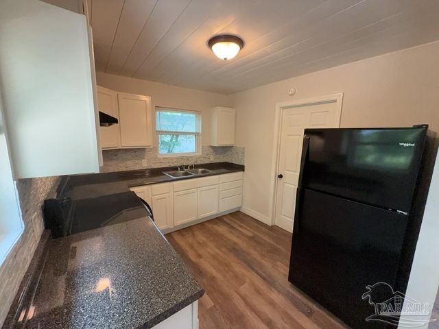 4531 Versailles Dr, Pensacola, FL 32505