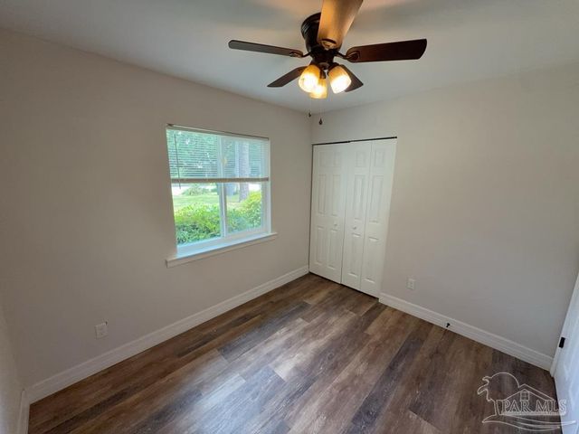 4531 Versailles Dr, Pensacola, FL 32505