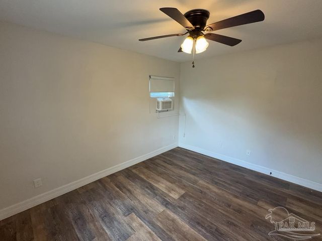 4531 Versailles Dr, Pensacola, FL 32505