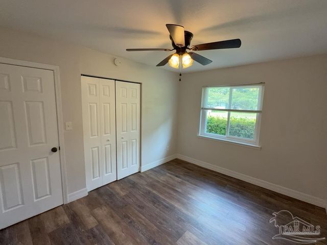 4531 Versailles Dr, Pensacola, FL 32505