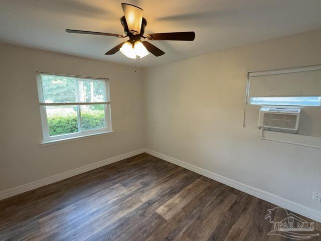 4531 Versailles Dr, Pensacola, FL 32505
