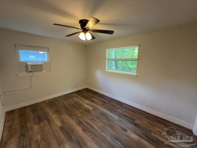 4531 Versailles Dr, Pensacola, FL 32505