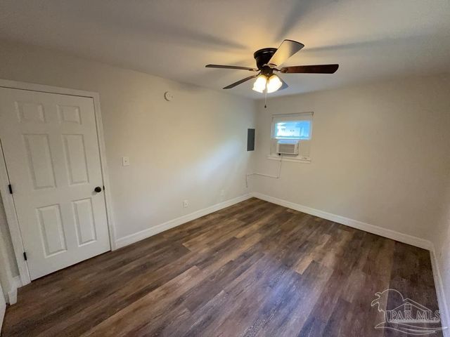 4531 Versailles Dr, Pensacola, FL 32505