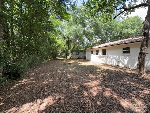 4531 Versailles Dr, Pensacola, FL 32505