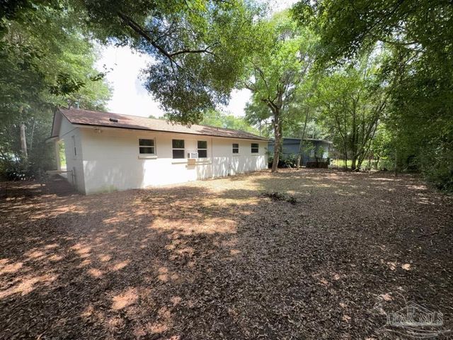 4531 Versailles Dr, Pensacola, FL 32505