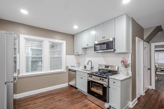 10813 S Eggleston Avenue, Chicago, IL 60628