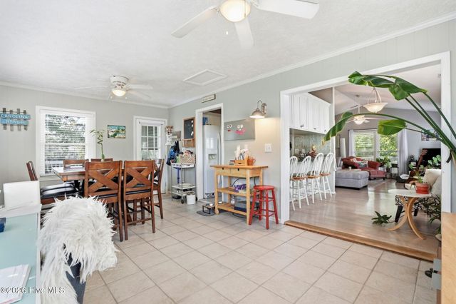 914 Oceanward Lane, Carolina Beach, NC 28428