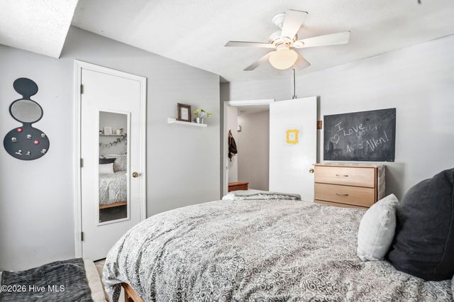914 Oceanward Lane, Carolina Beach, NC 28428