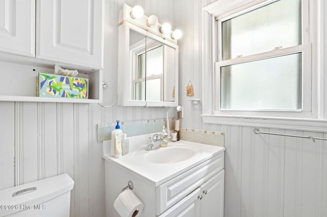914 Oceanward Lane, Carolina Beach, NC 28428