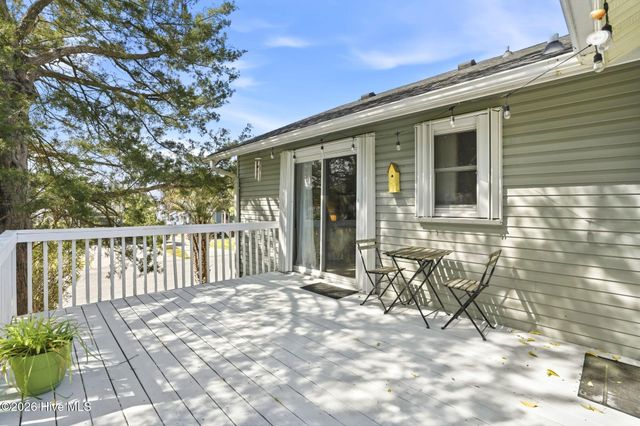 914 Oceanward Lane, Carolina Beach, NC 28428