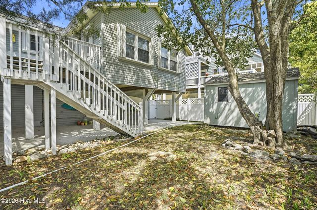 914 Oceanward Lane, Carolina Beach, NC 28428