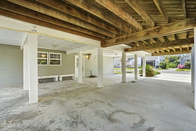 914 Oceanward Lane, Carolina Beach, NC 28428