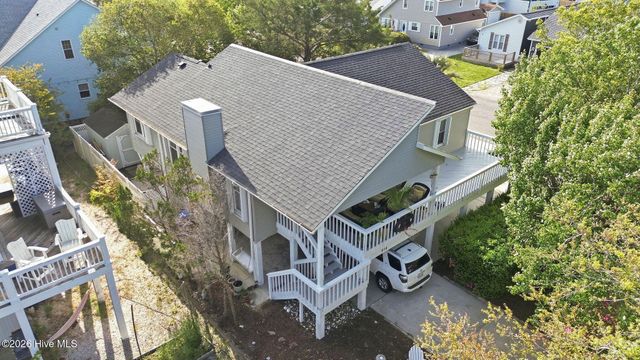 914 Oceanward Lane, Carolina Beach, NC 28428