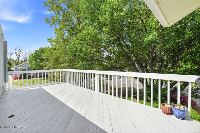 914 Oceanward Lane, Carolina Beach, NC 28428