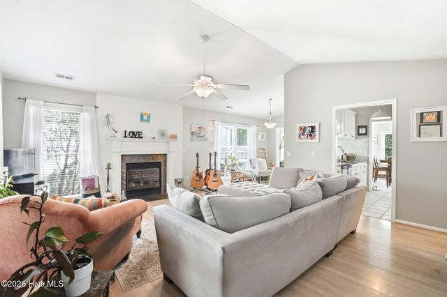 914 Oceanward Lane, Carolina Beach, NC 28428