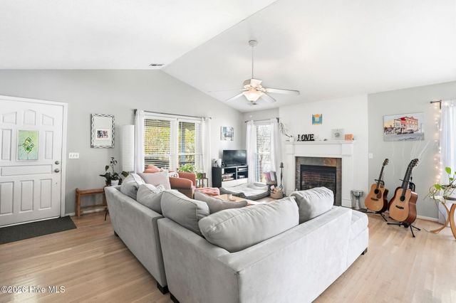 914 Oceanward Lane, Carolina Beach, NC 28428