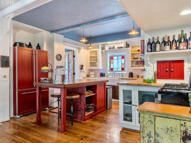 773 A St, Gearhart, OR 97138