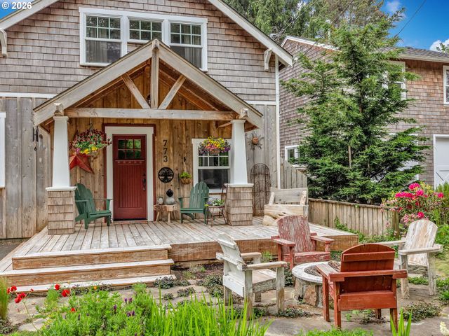 773 A St, Gearhart, OR 97138