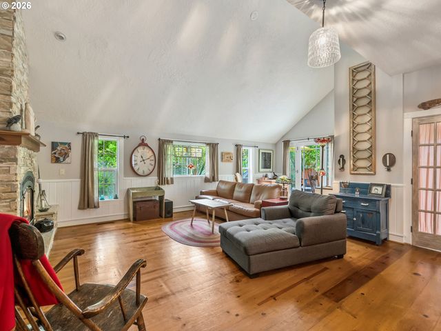 773 A St, Gearhart, OR 97138