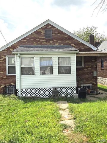 5953 N Pointe Boulevard, St Louis, MO 63147