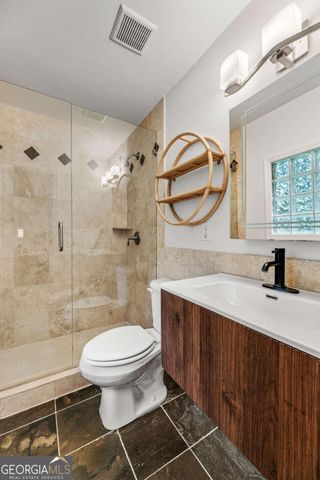 2480 Flair Knoll Drive NE, Atlanta, GA 30345
