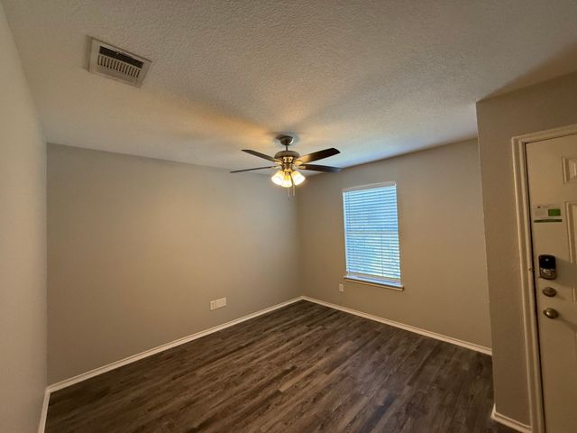 1936 Encino Drive, Lancaster, TX 75146