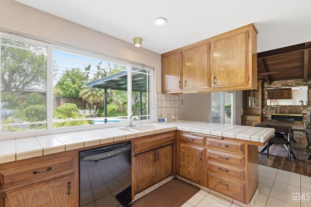 4200 Orinda Way, Bakersfield, CA 93306