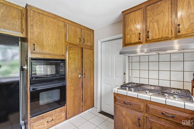 4200 Orinda Way, Bakersfield, CA 93306