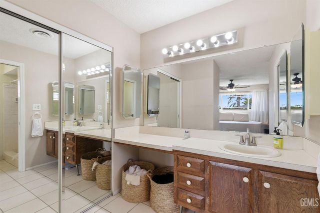 4200 Orinda Way, Bakersfield, CA 93306