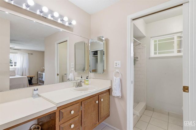 4200 Orinda Way, Bakersfield, CA 93306