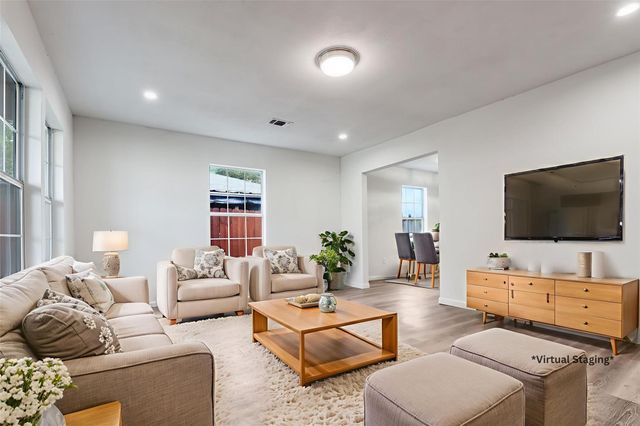 1749 Des Jardines Street, Houston, TX 77023