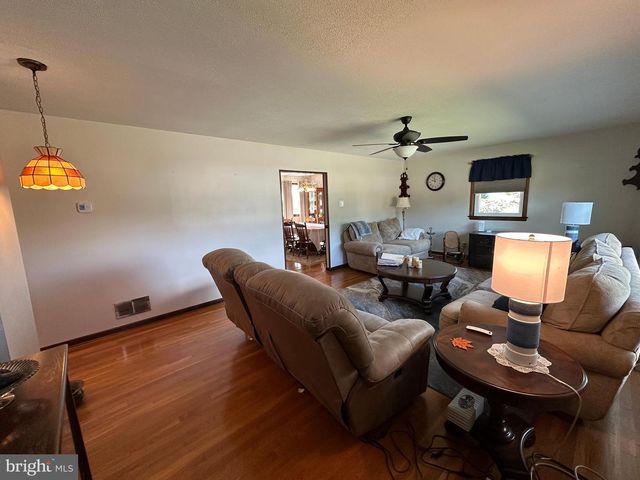 11092 WILLIAMSPORT PIKE, Greencastle, PA 17225