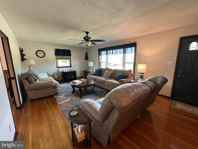 11092 WILLIAMSPORT PIKE, Greencastle, PA 17225